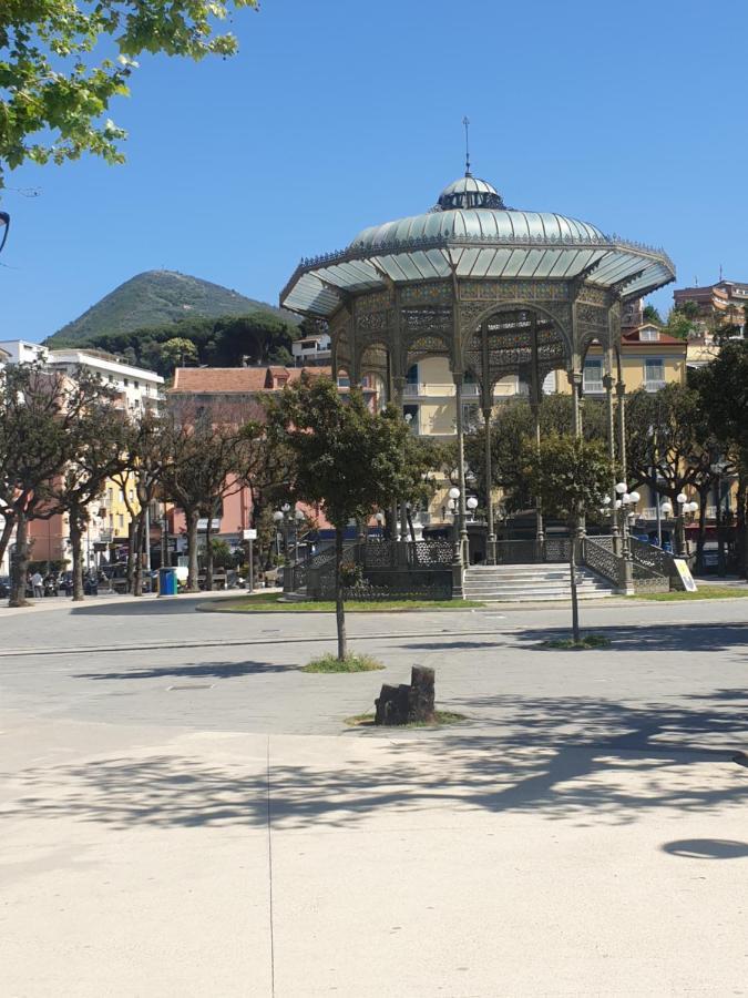 La Residenza Della Fenice Castellammare di Stabia Luaran gambar